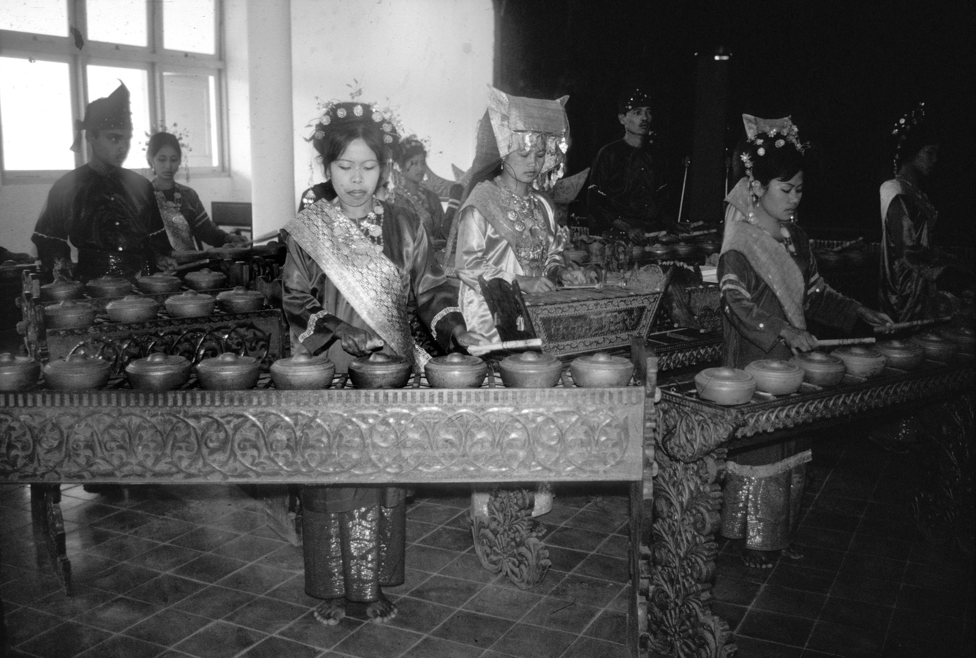 Fig. 1. Orkes talempong at ASKI, Padang Panjang, 1972. Photo by H. Kartomi. Used with permission.